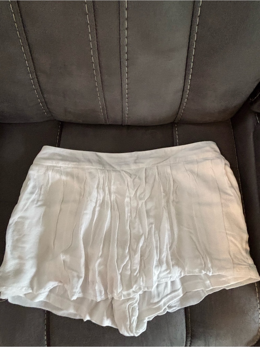 princess vera wang White Pleated Skort Shorts